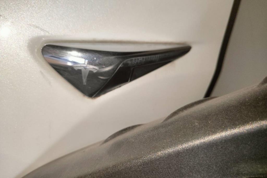 Electronics Cameras Tesla 3