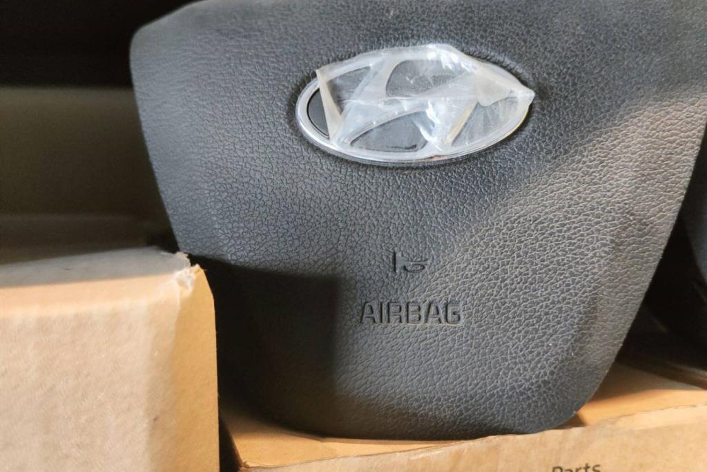 Cabin  Steering Wheel Hyundai Accent