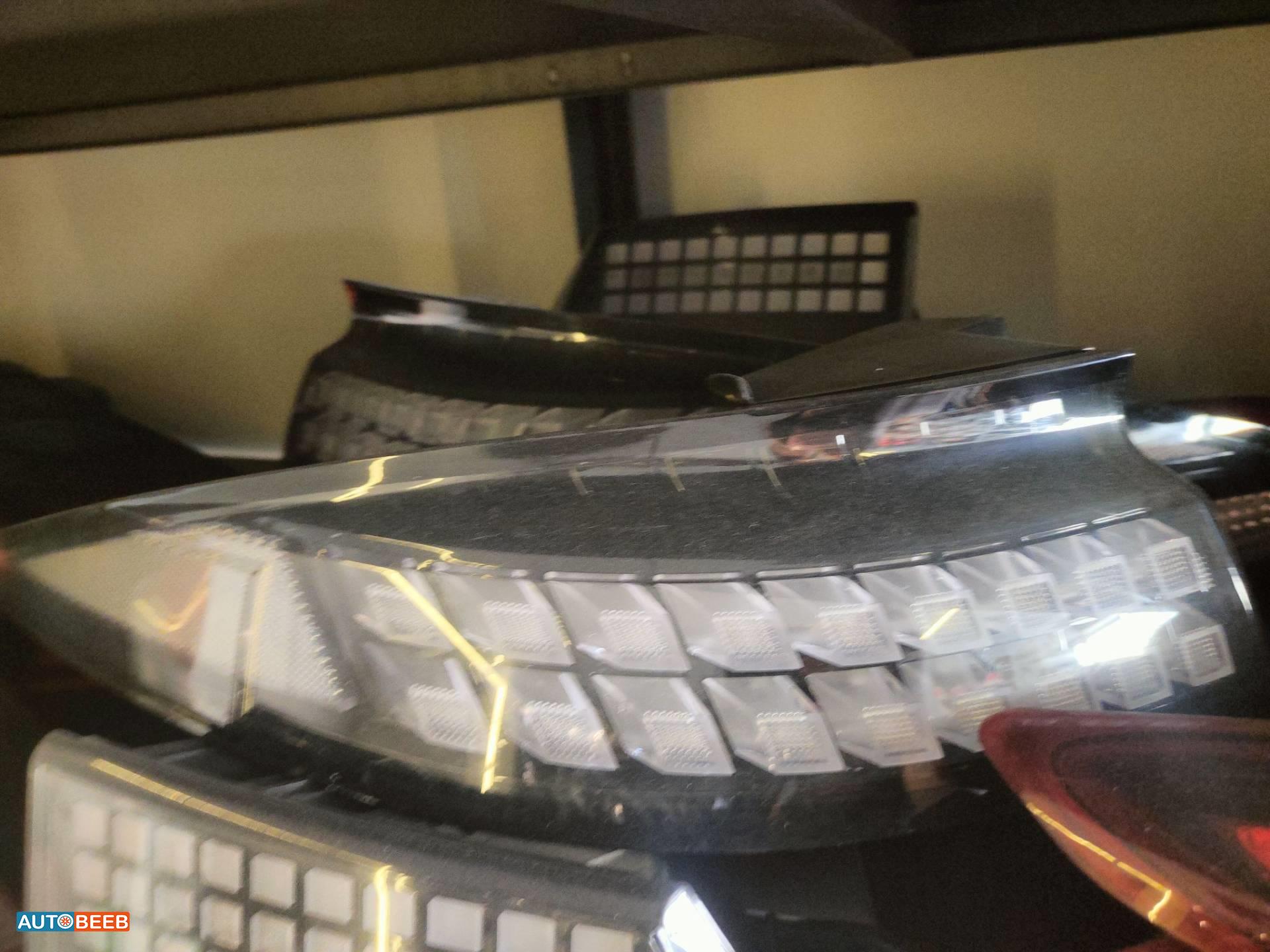 ضوء خلفي يمين شمال هيونداي ايونيك 6 2022 2023