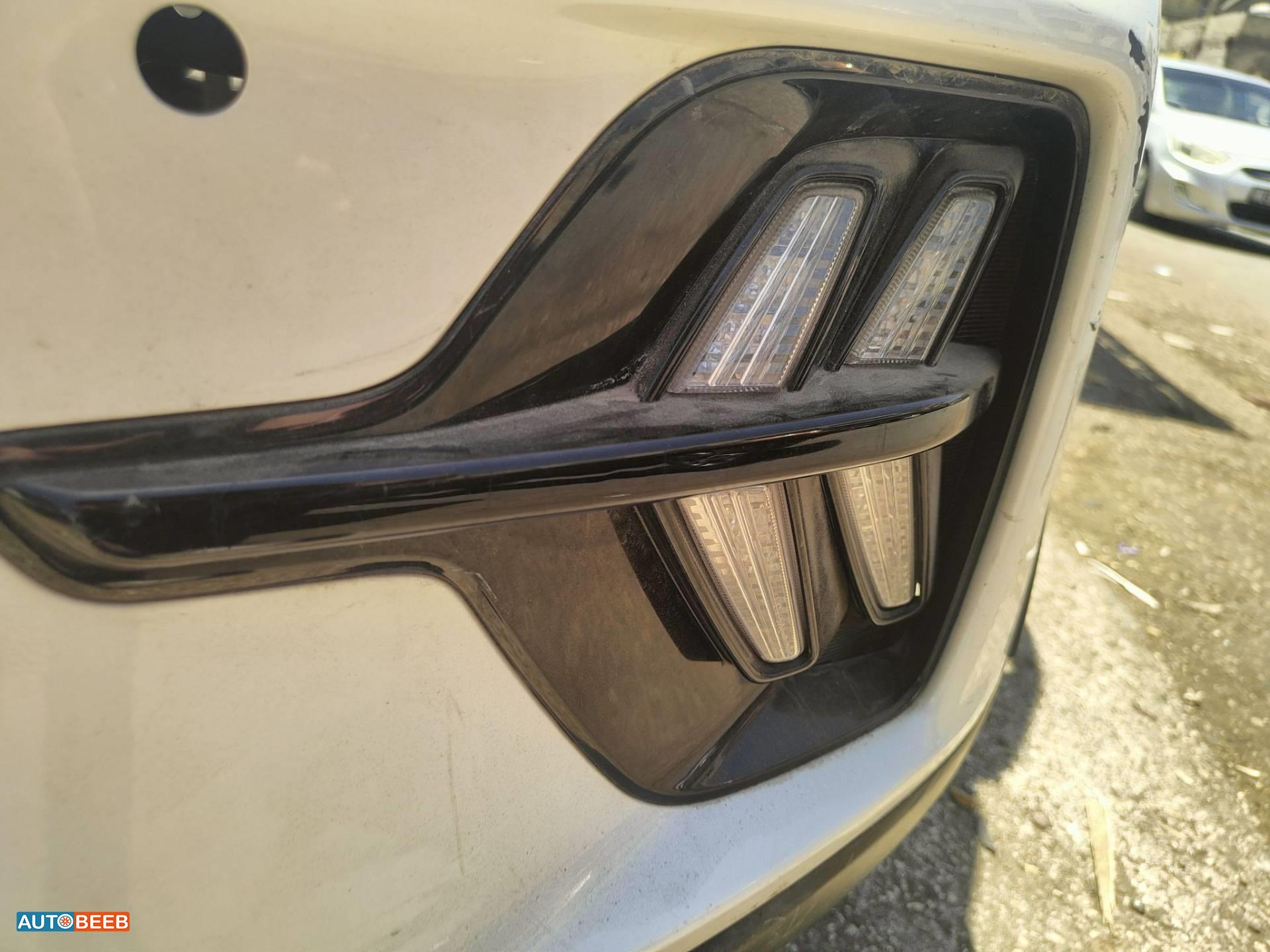 Lights Spotlight KIA Niro