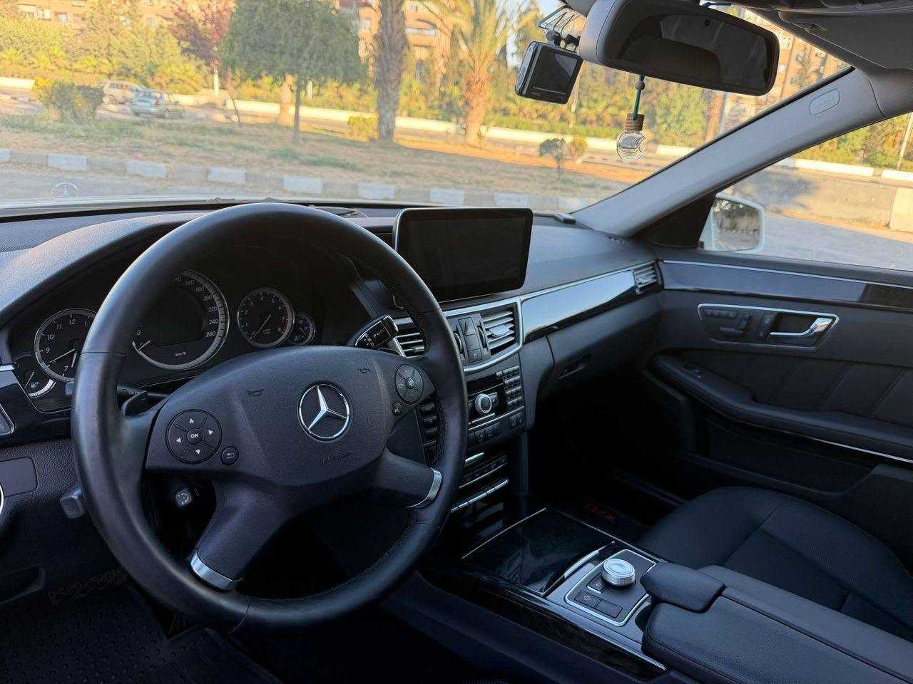 Mercedes Benz E350 2011