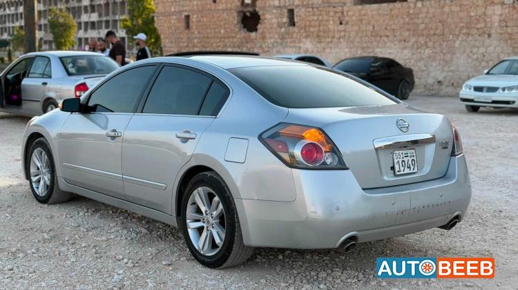 Nissan Altima 2011