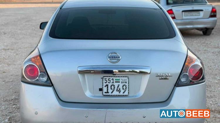 Nissan Altima 2011