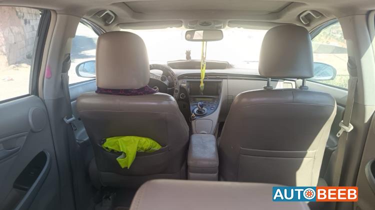 Toyota Prius 2011