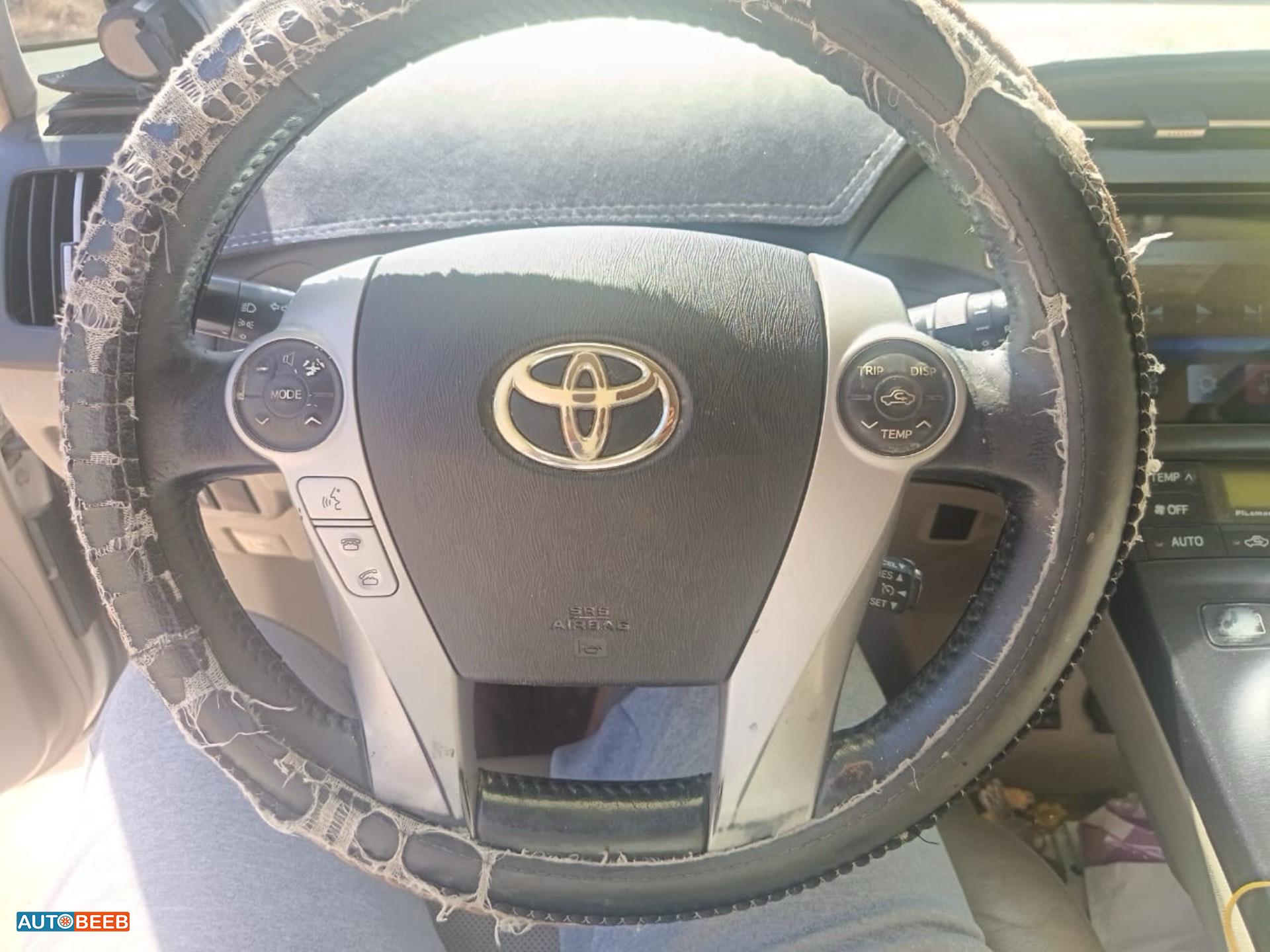 Toyota Prius 2011