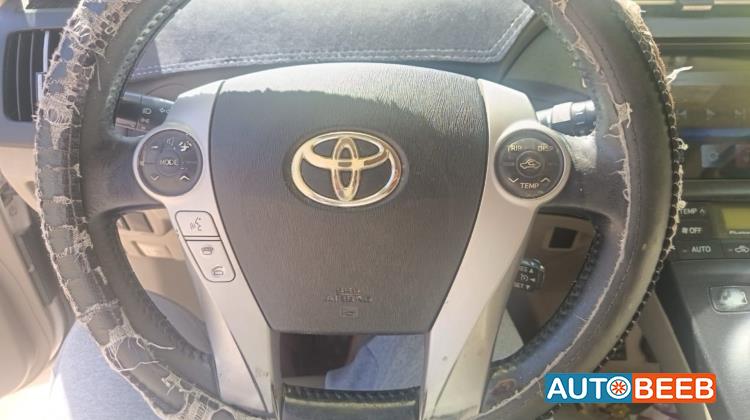 Toyota Prius 2011