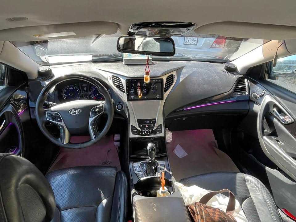 Hyundai Grandeur 2012