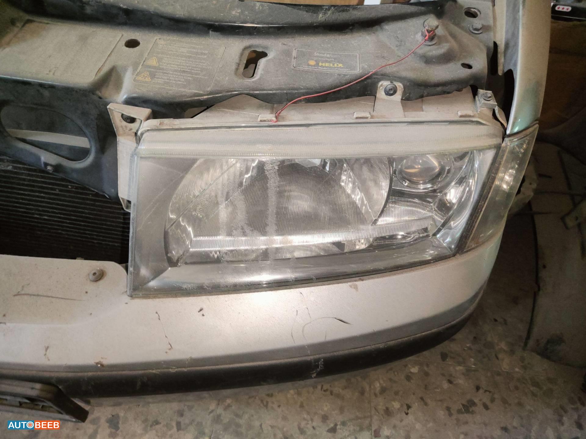 Lights Front light Skoda Octavia