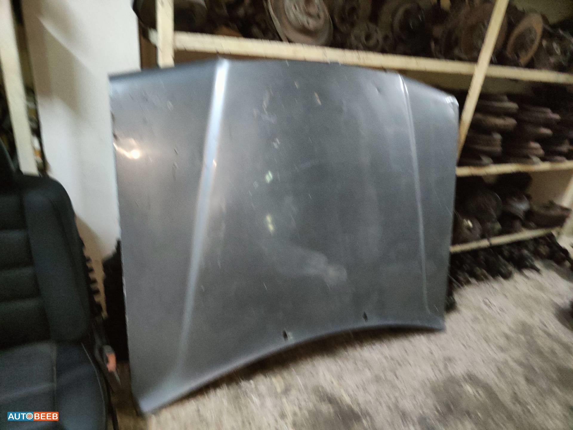 Body  Hood Mercedes Benz E200