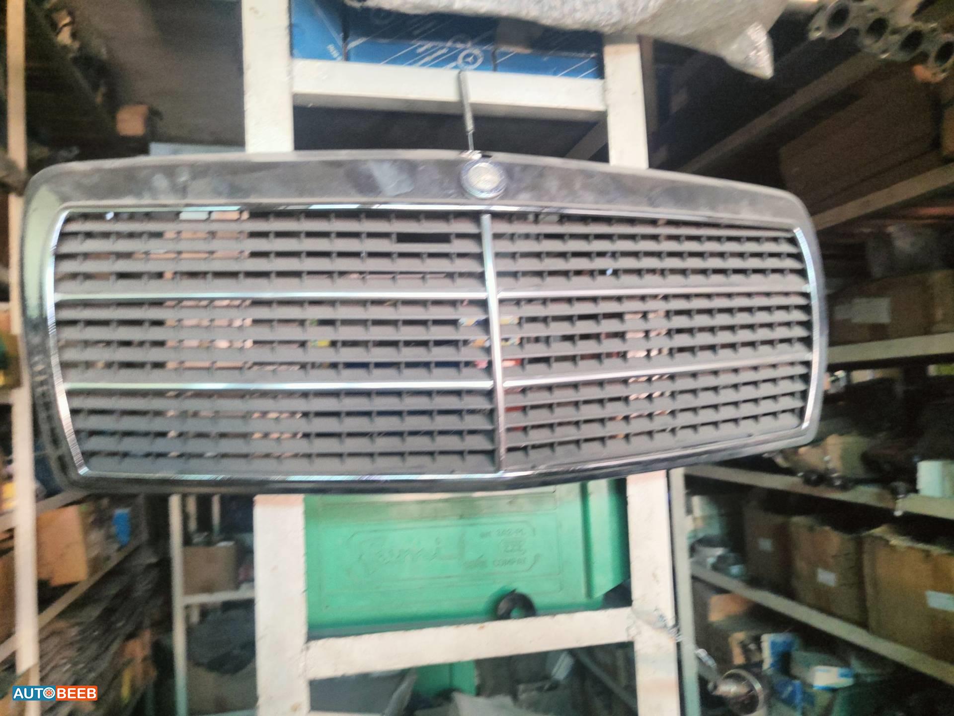 Body  Grilles Mercedes Benz E200