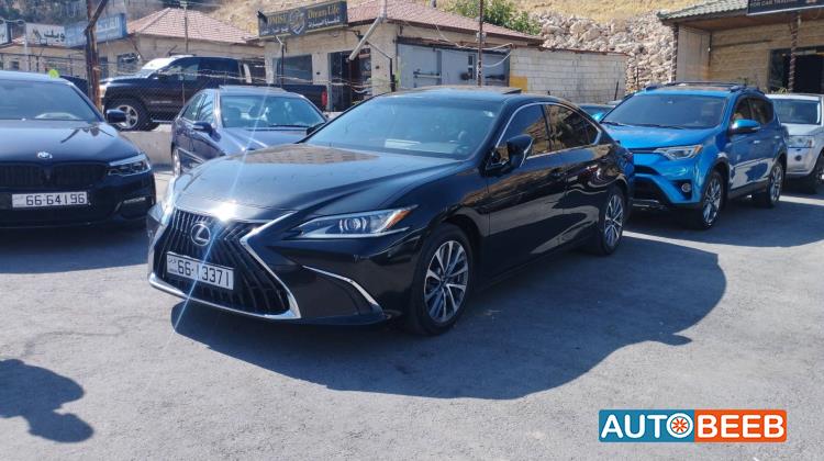 Lexus ES300 2023