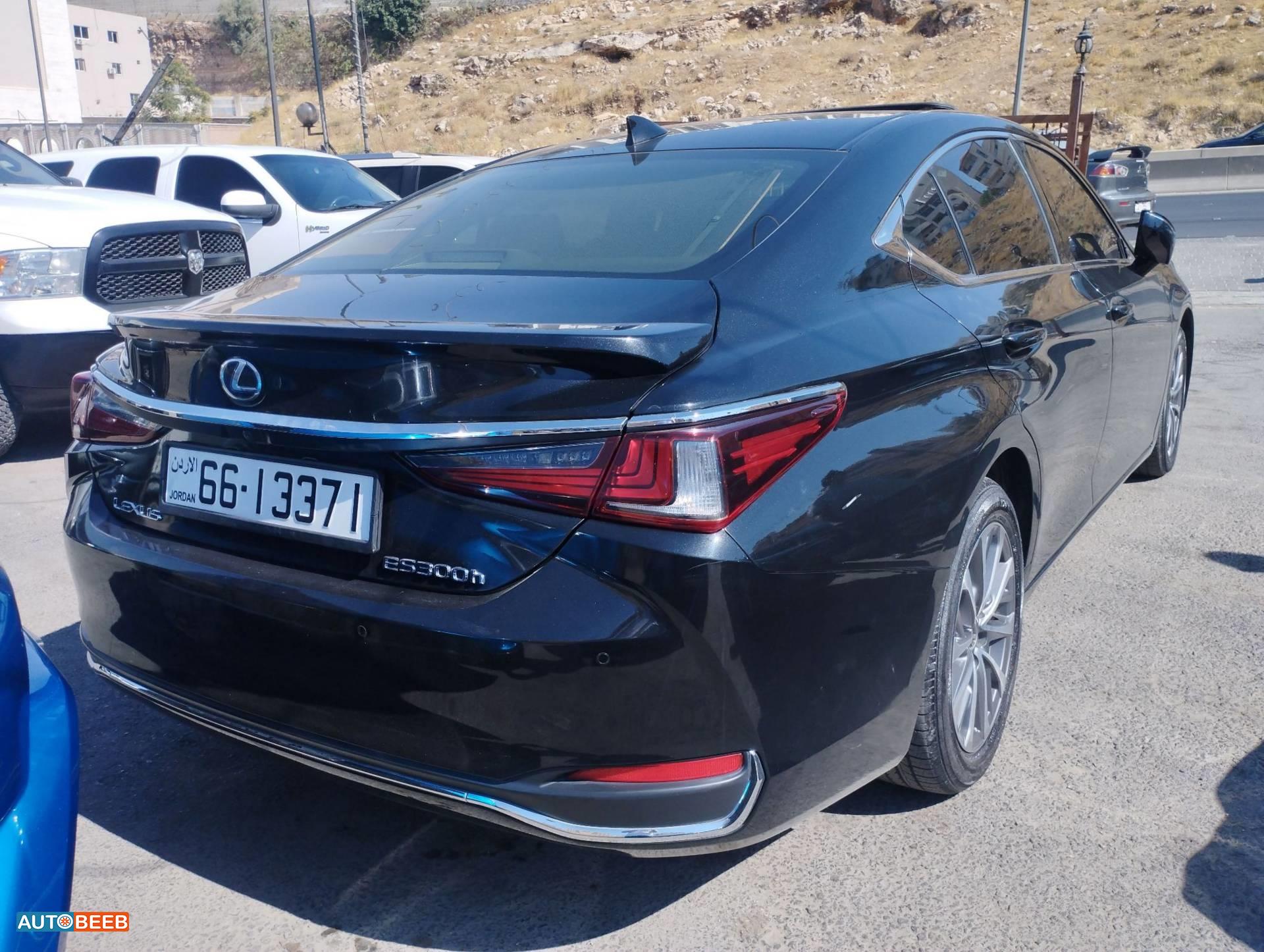 Lexus ES300 2023