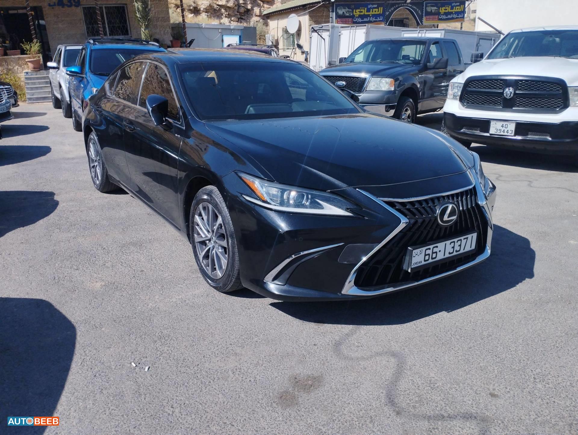 Lexus ES300 2023