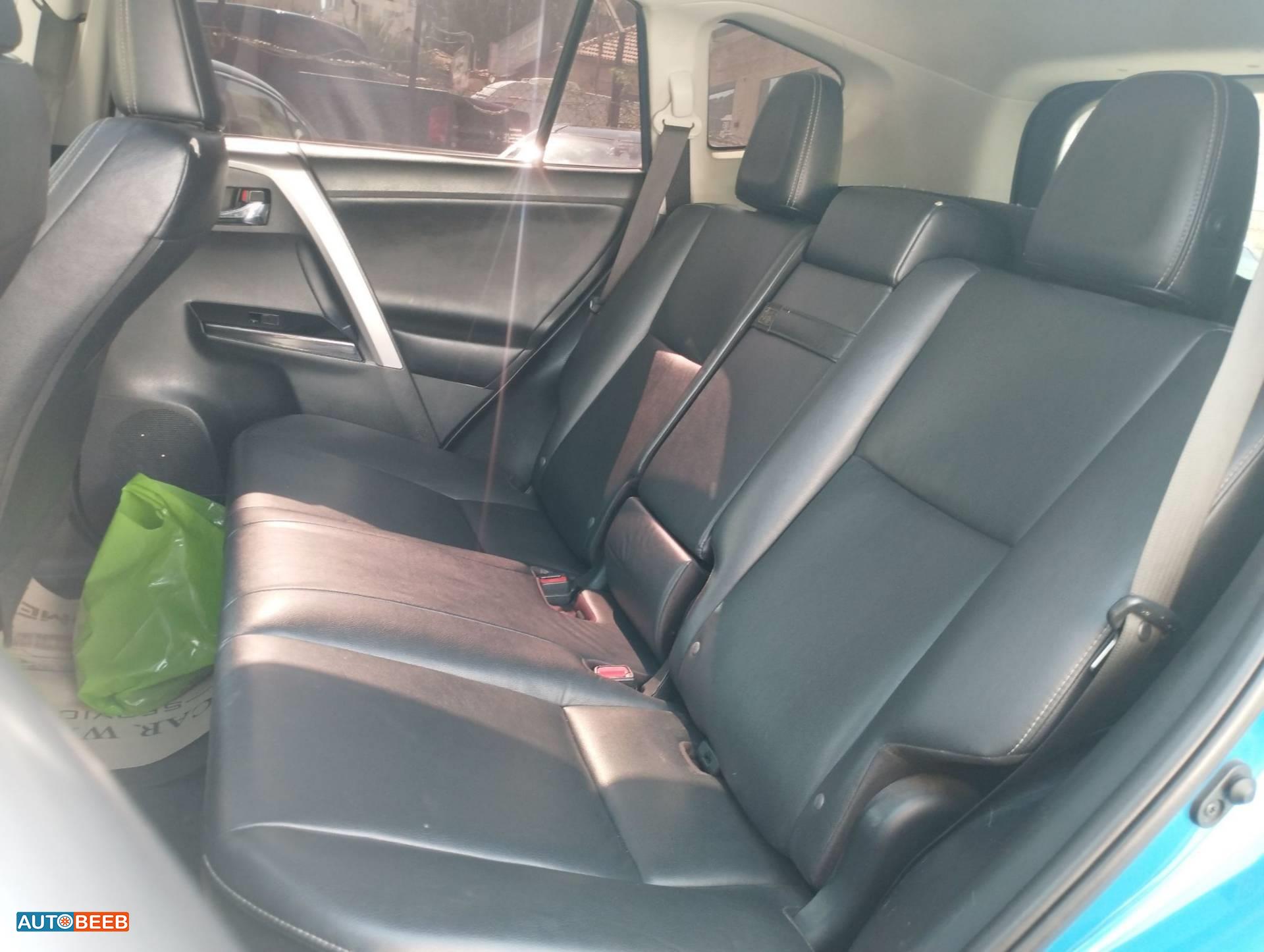 Toyota RAV4 2017