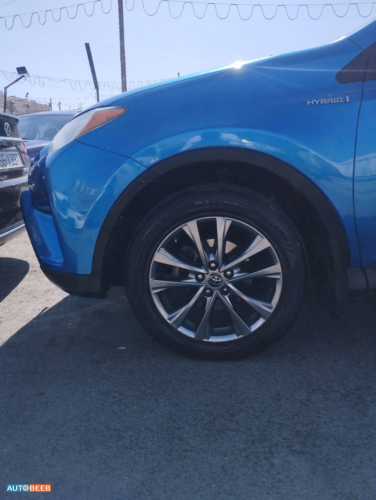 Toyota RAV4 2017