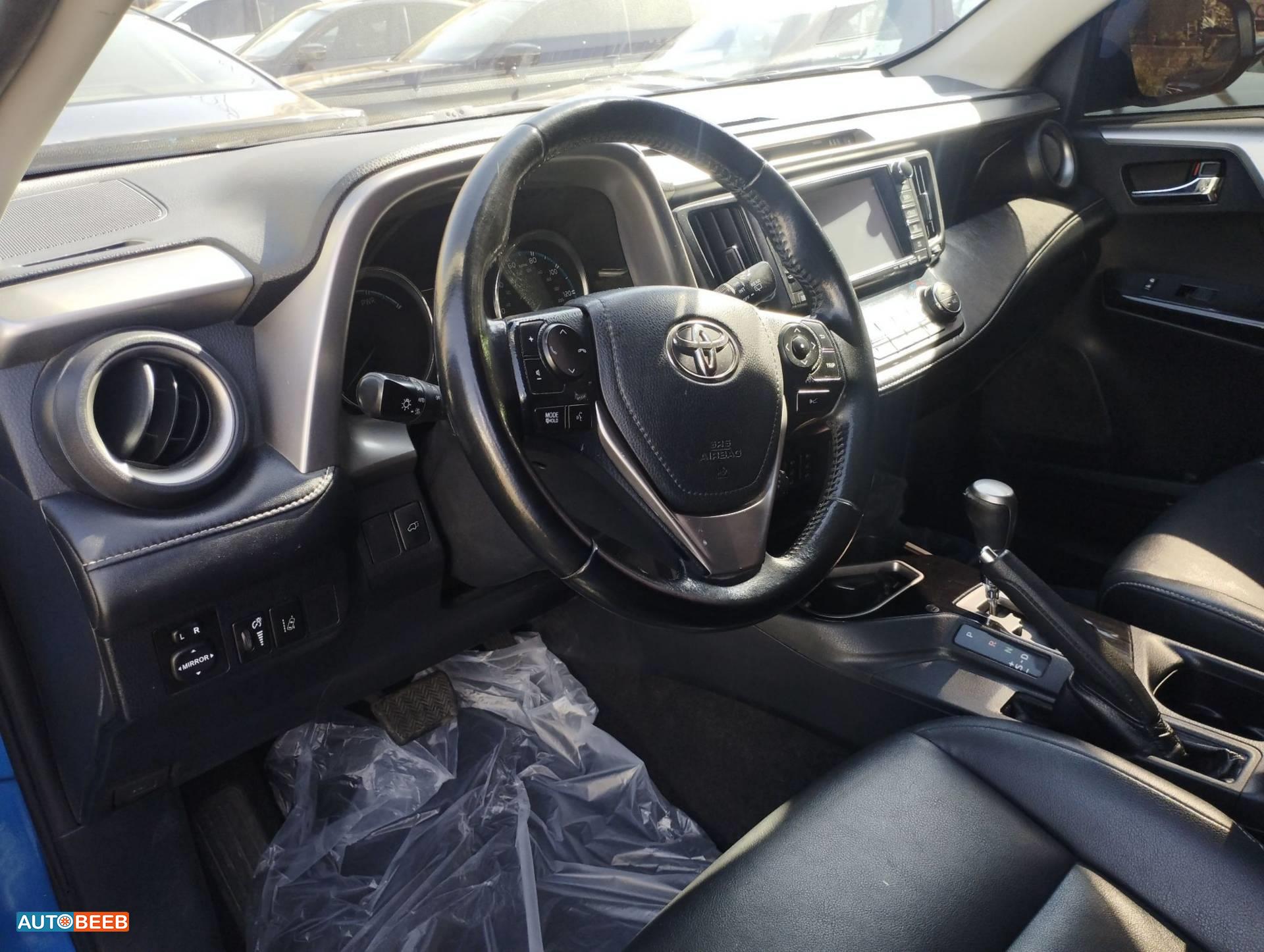 Toyota RAV4 2017