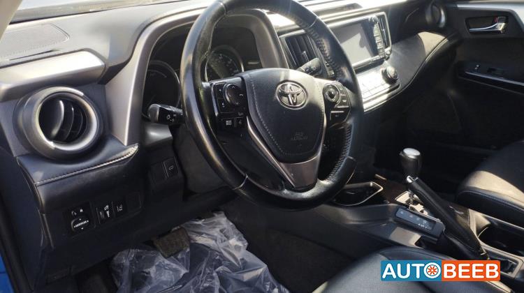 Toyota RAV4 2017