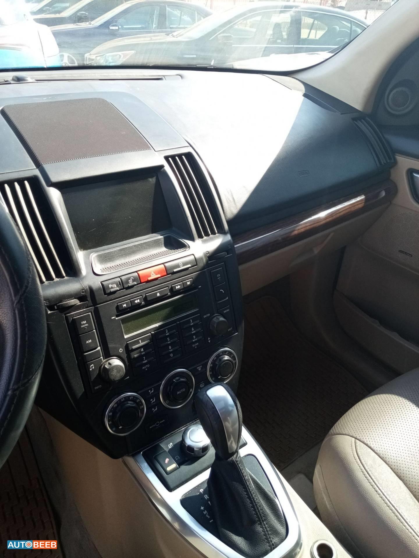 Land Rover LR2 2014