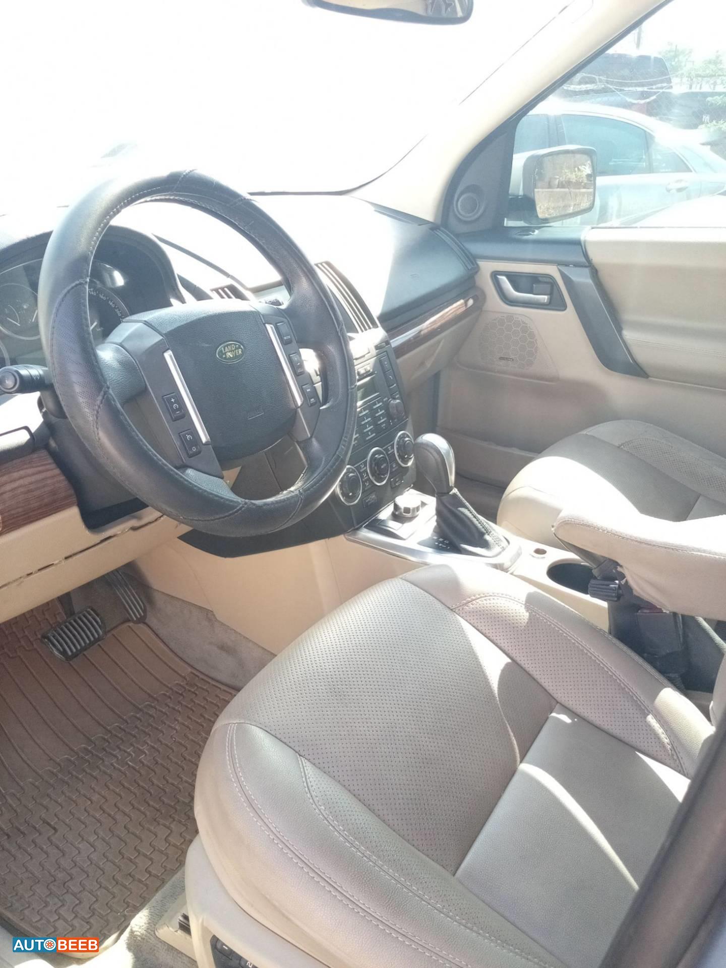 Land Rover LR2 2014
