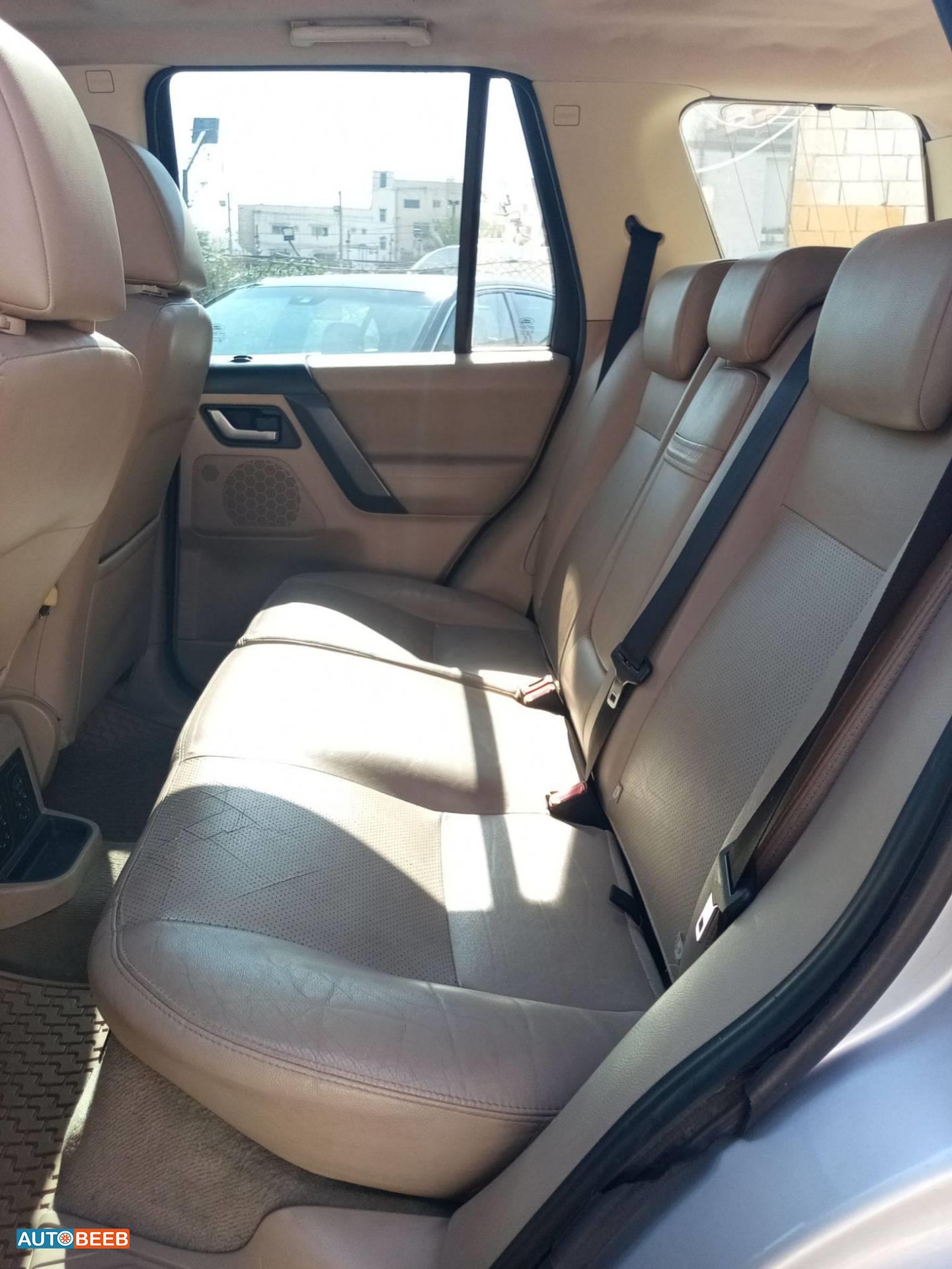 Land Rover LR2 2014