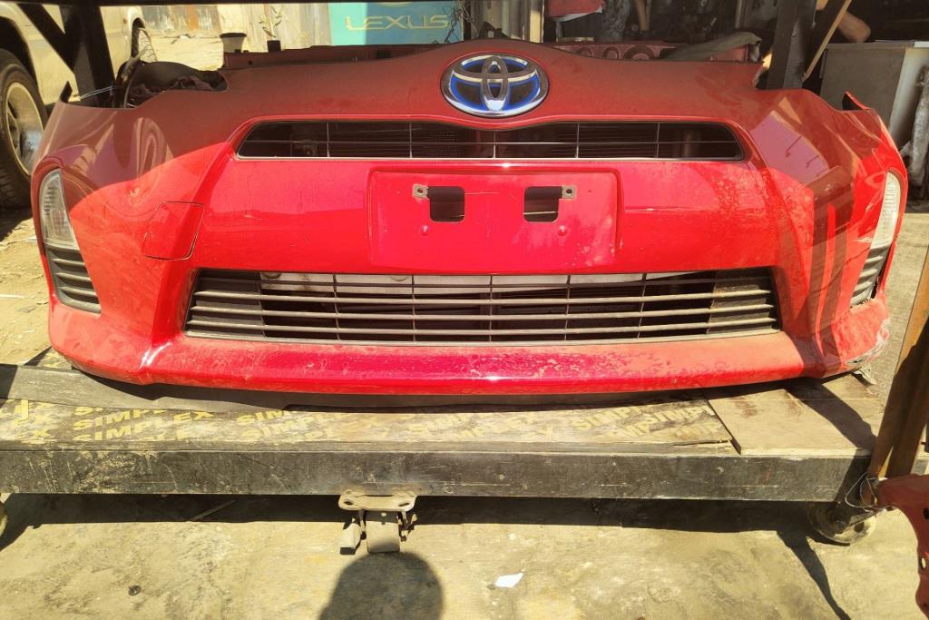 Body  Bumper Toyota Prius C