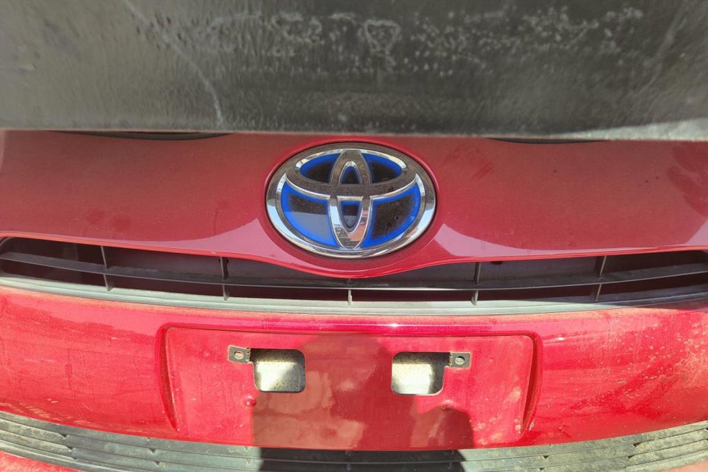 Body  Grilles Toyota Prius C
