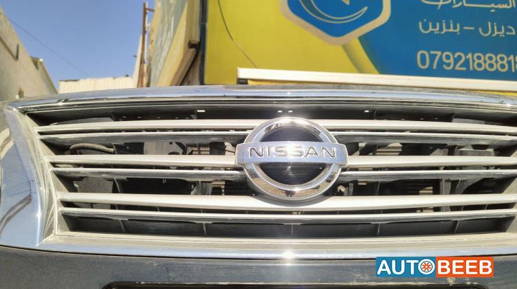 Body  Grilles Nissan Sentra