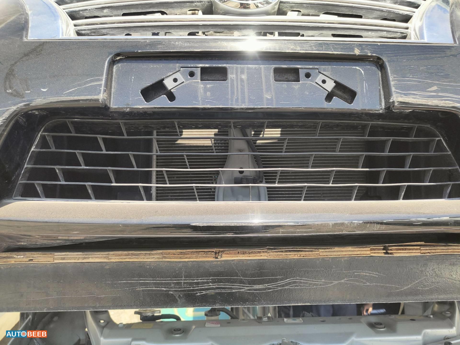 Body  Grilles Nissan Sentra