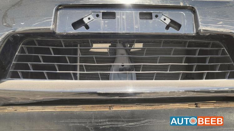 Body  Grilles Nissan Sentra