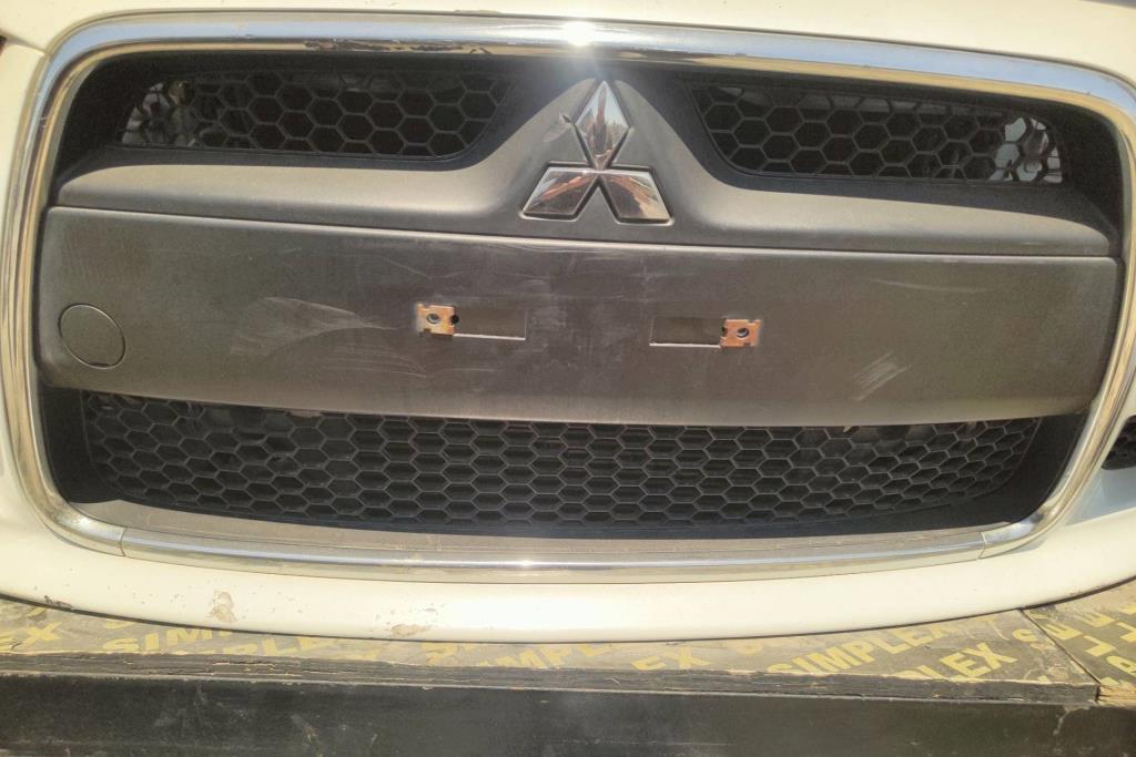 Body  Grilles Mitsubishi Lancer