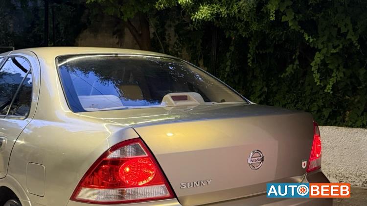 Nissan Sunny 2012