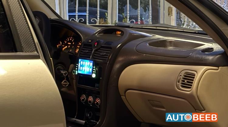 Nissan Sunny 2012