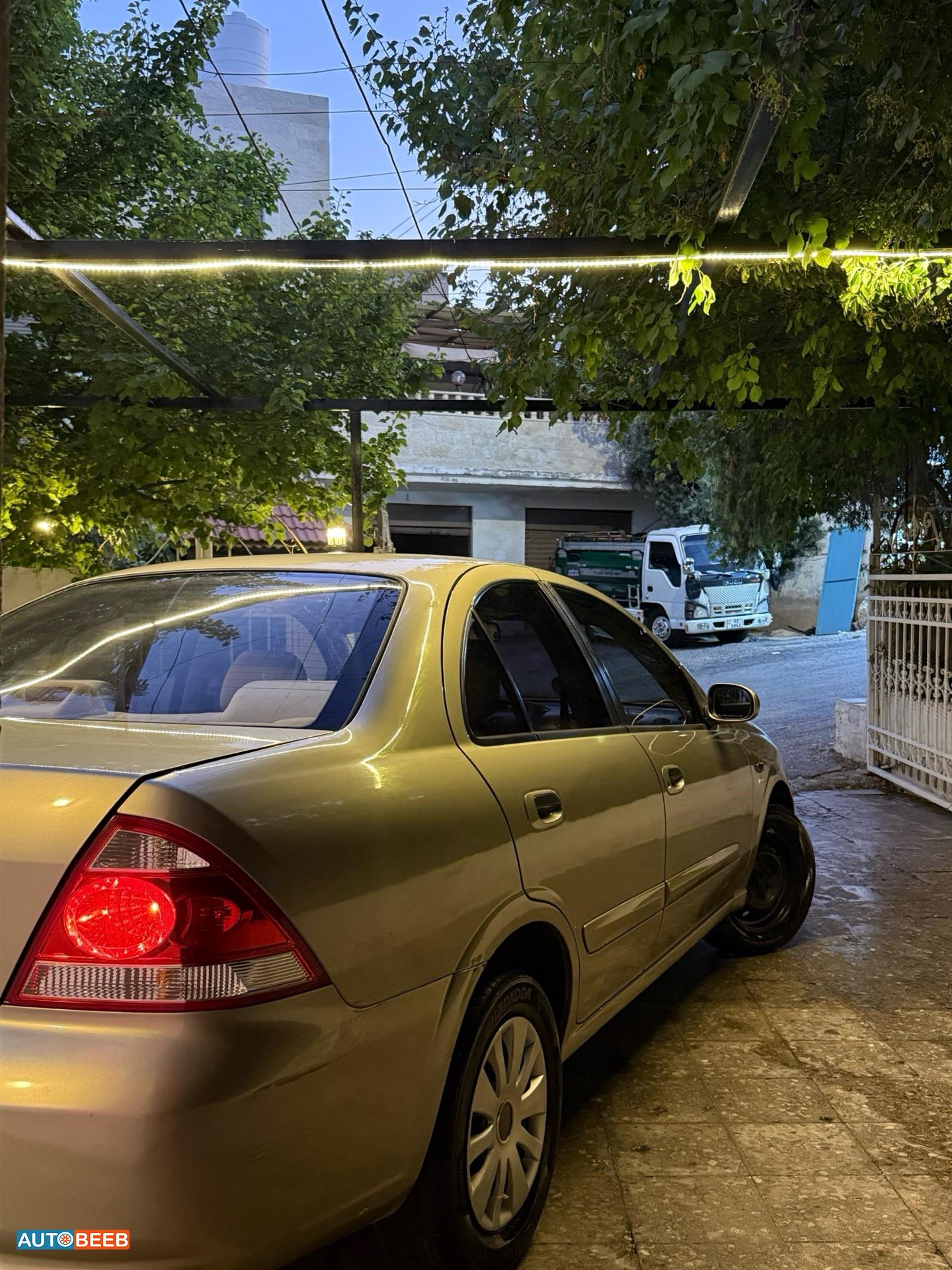 Nissan Sunny 2012