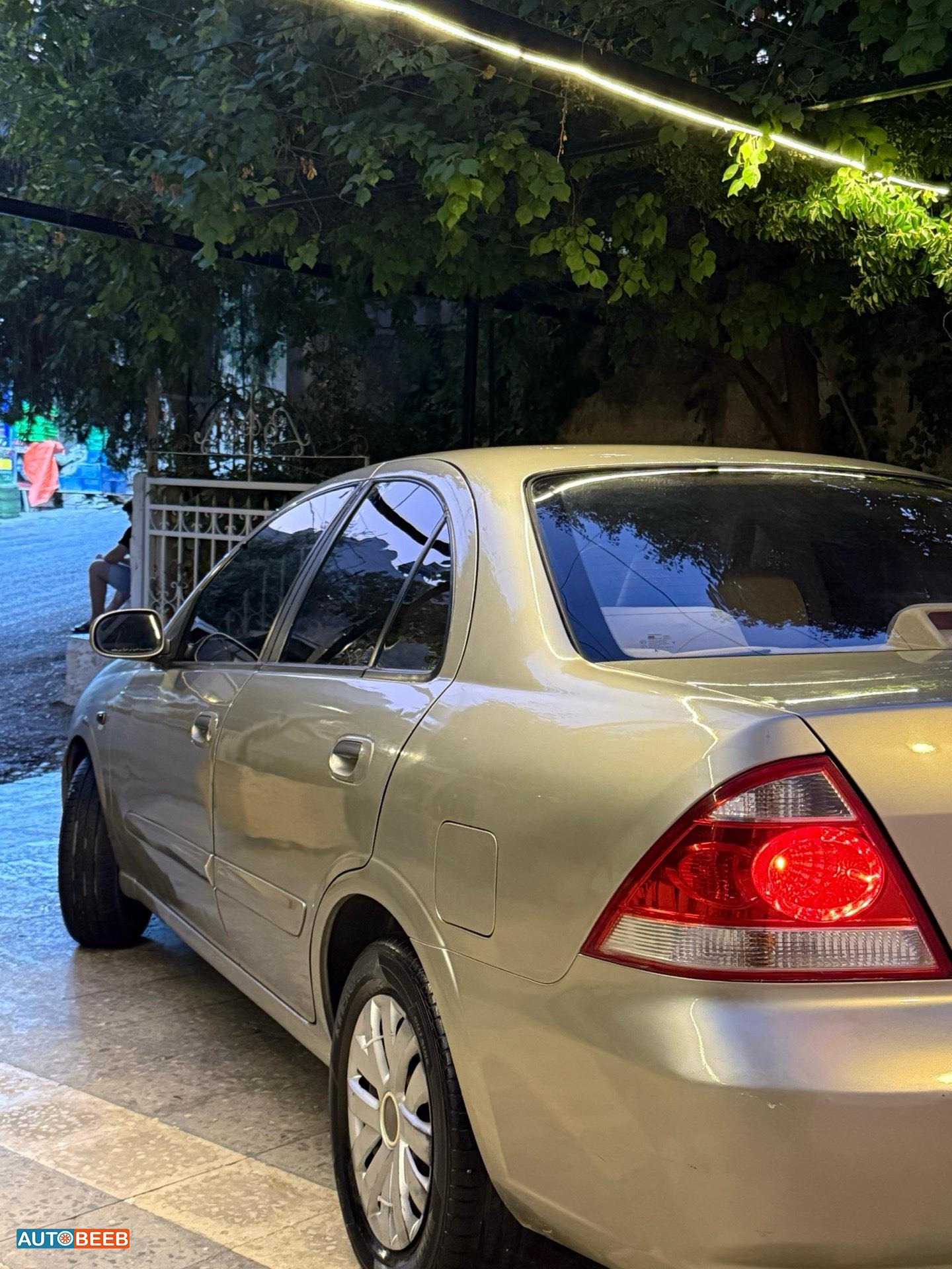 Nissan Sunny 2012