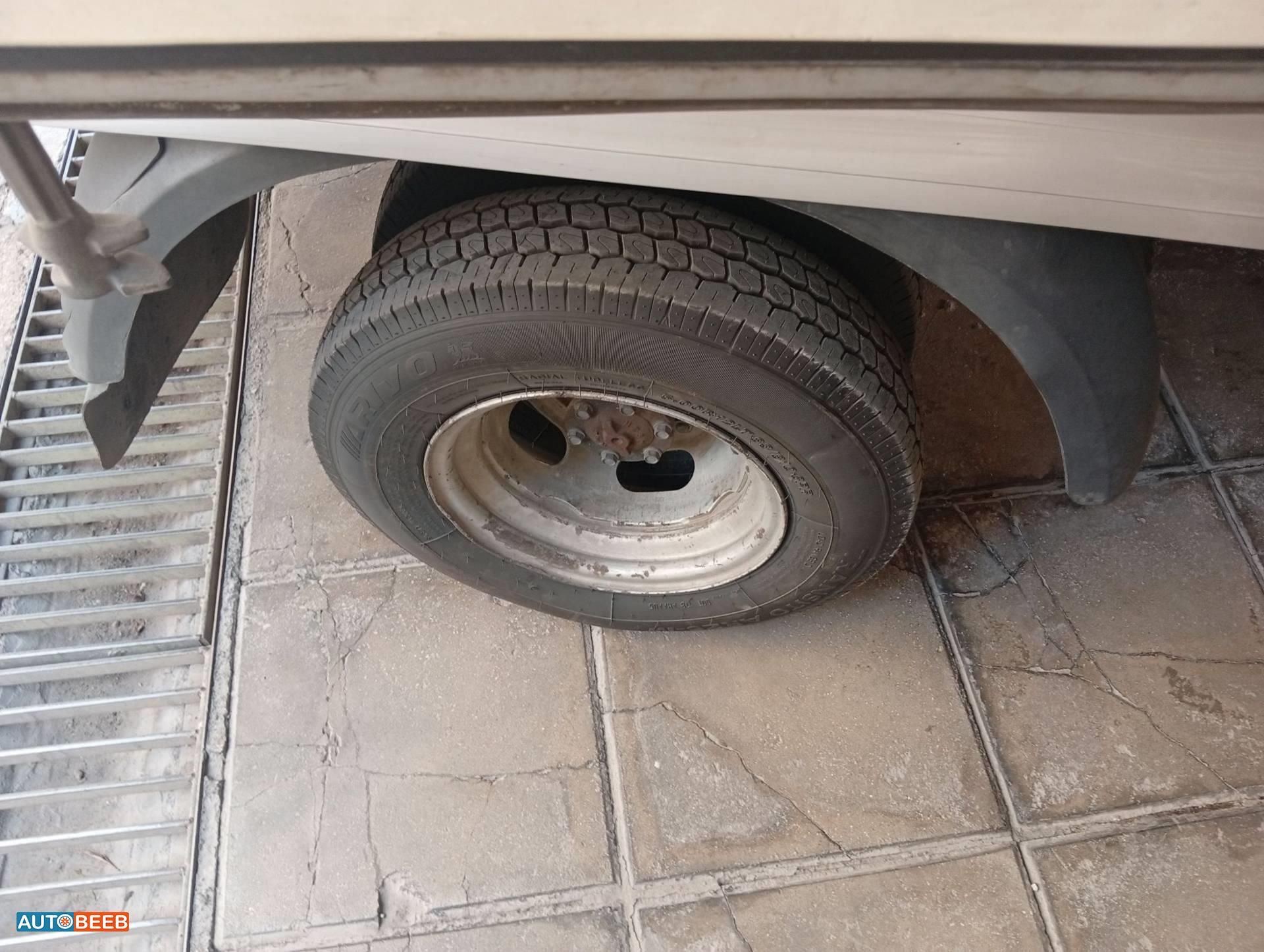 براد هيونداي 2012