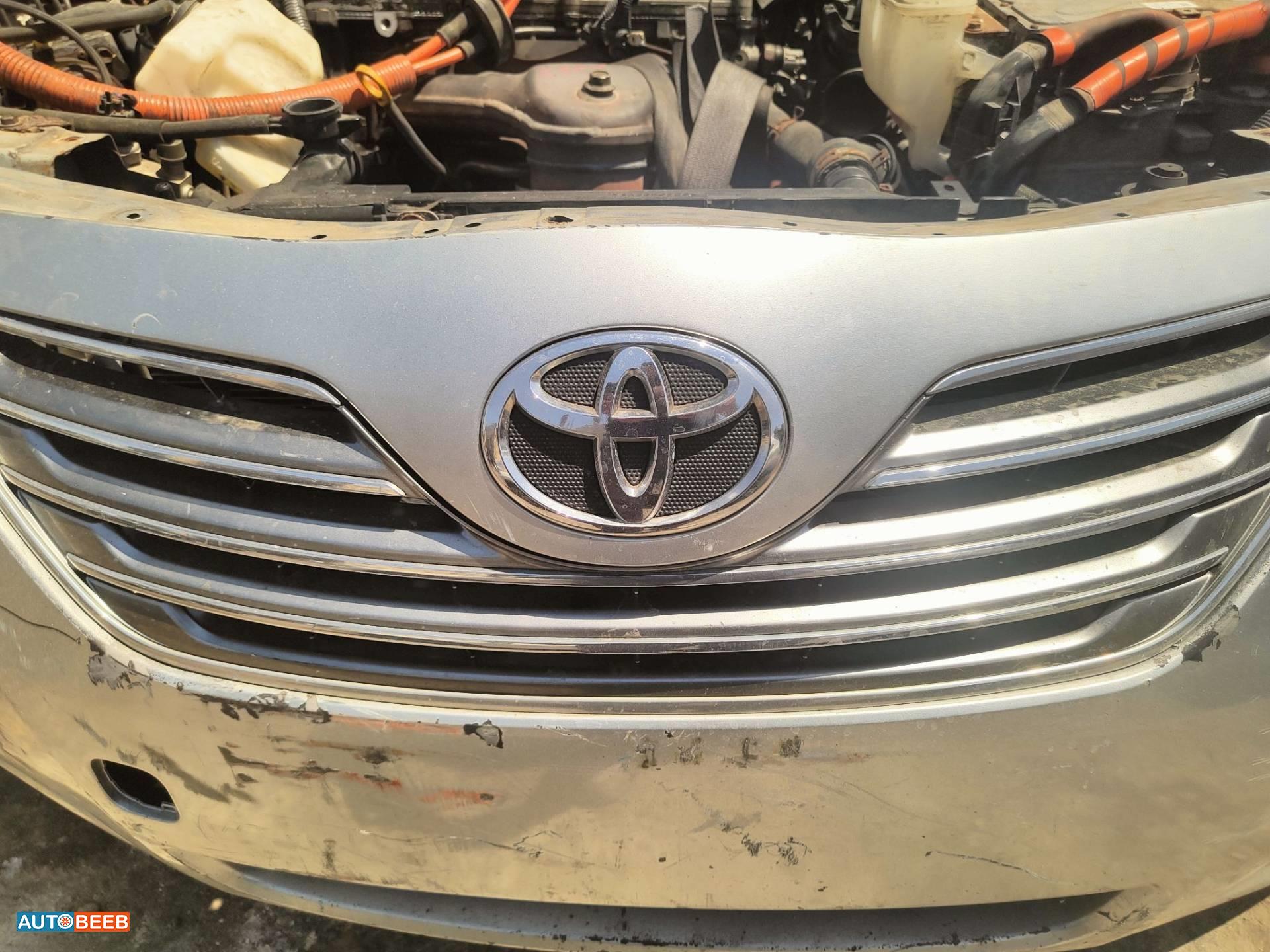 Body  Grilles Toyota Camry