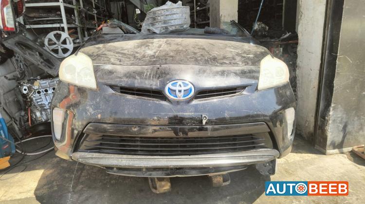 Body  Front clip Toyota Prius