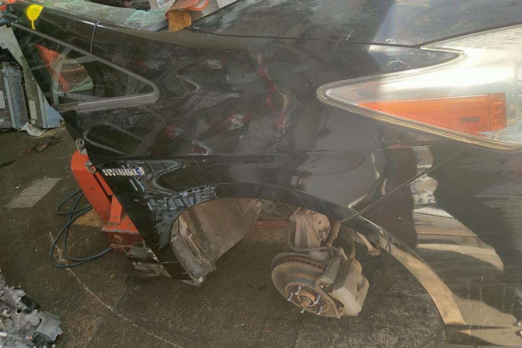 Body  Fenders  Toyota Prius