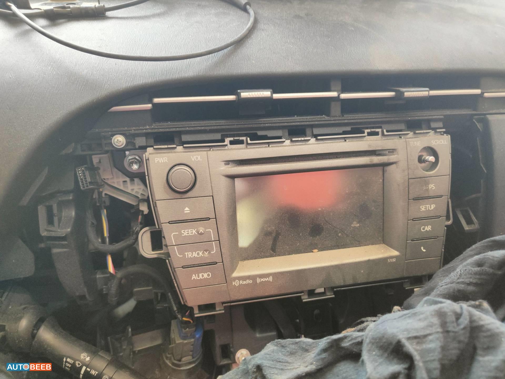 Electronics MP3 Player Toyota Prius