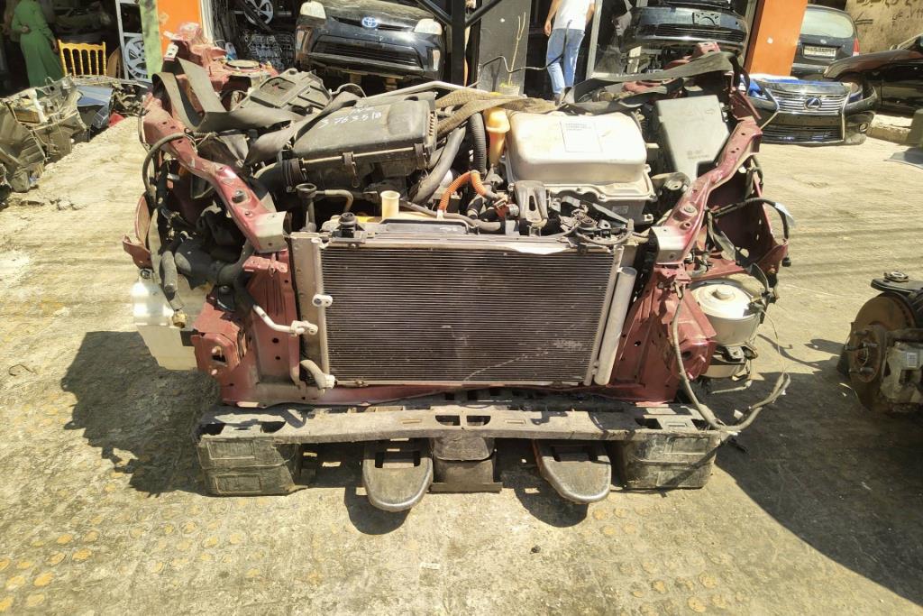 Body  Front clip Toyota Prius