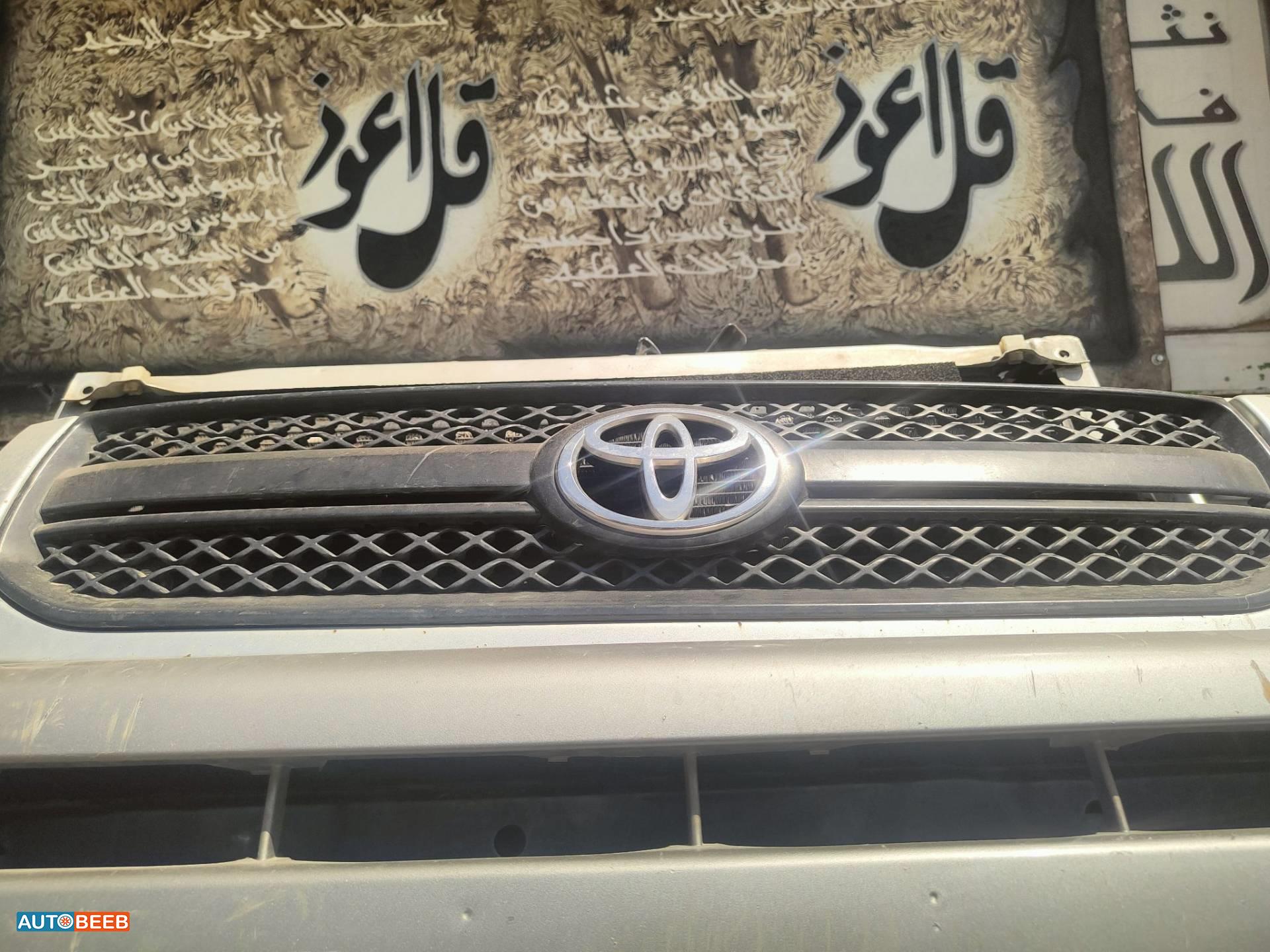Body  Grilles Toyota RAV4