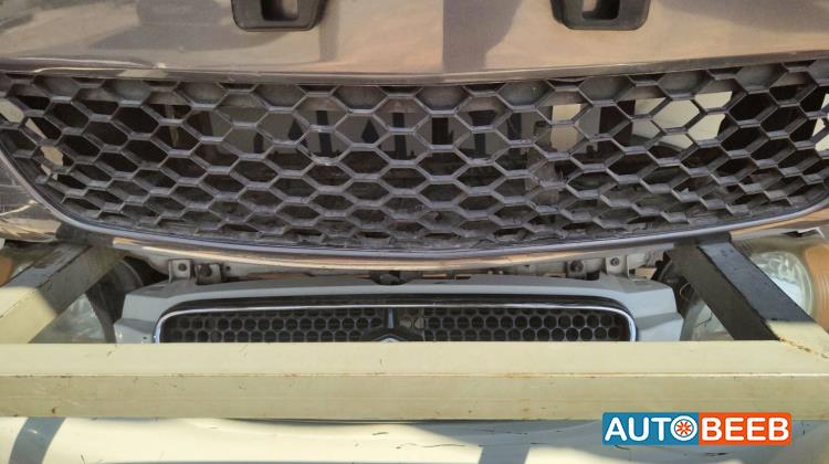 Body  Grilles Mazda 3