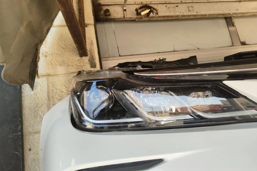 Lights Front light Toyota Corolla