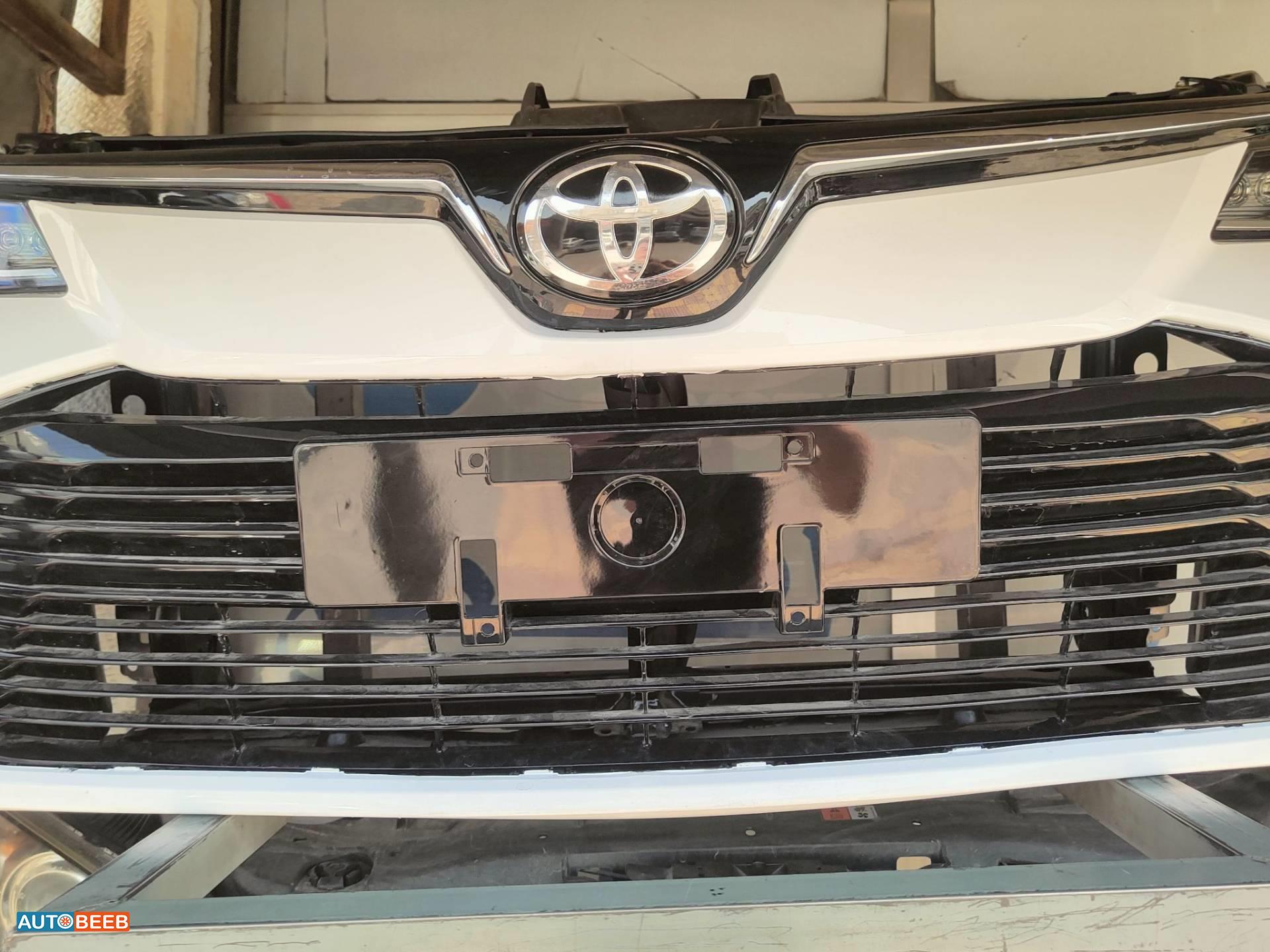Body  Grilles Toyota Corolla