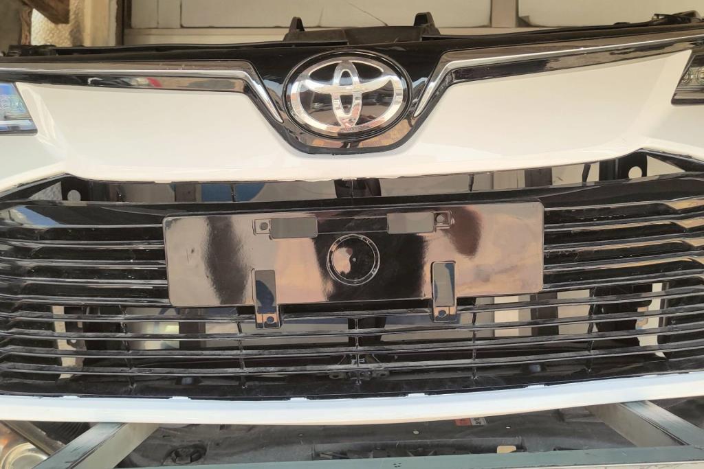 Body  Grilles Toyota Corolla