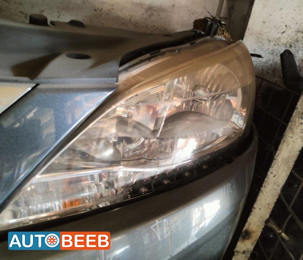 Lights Front light Nissan Sentra