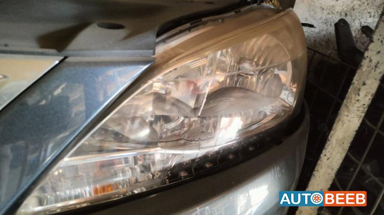 Lights Front light Nissan Sentra
