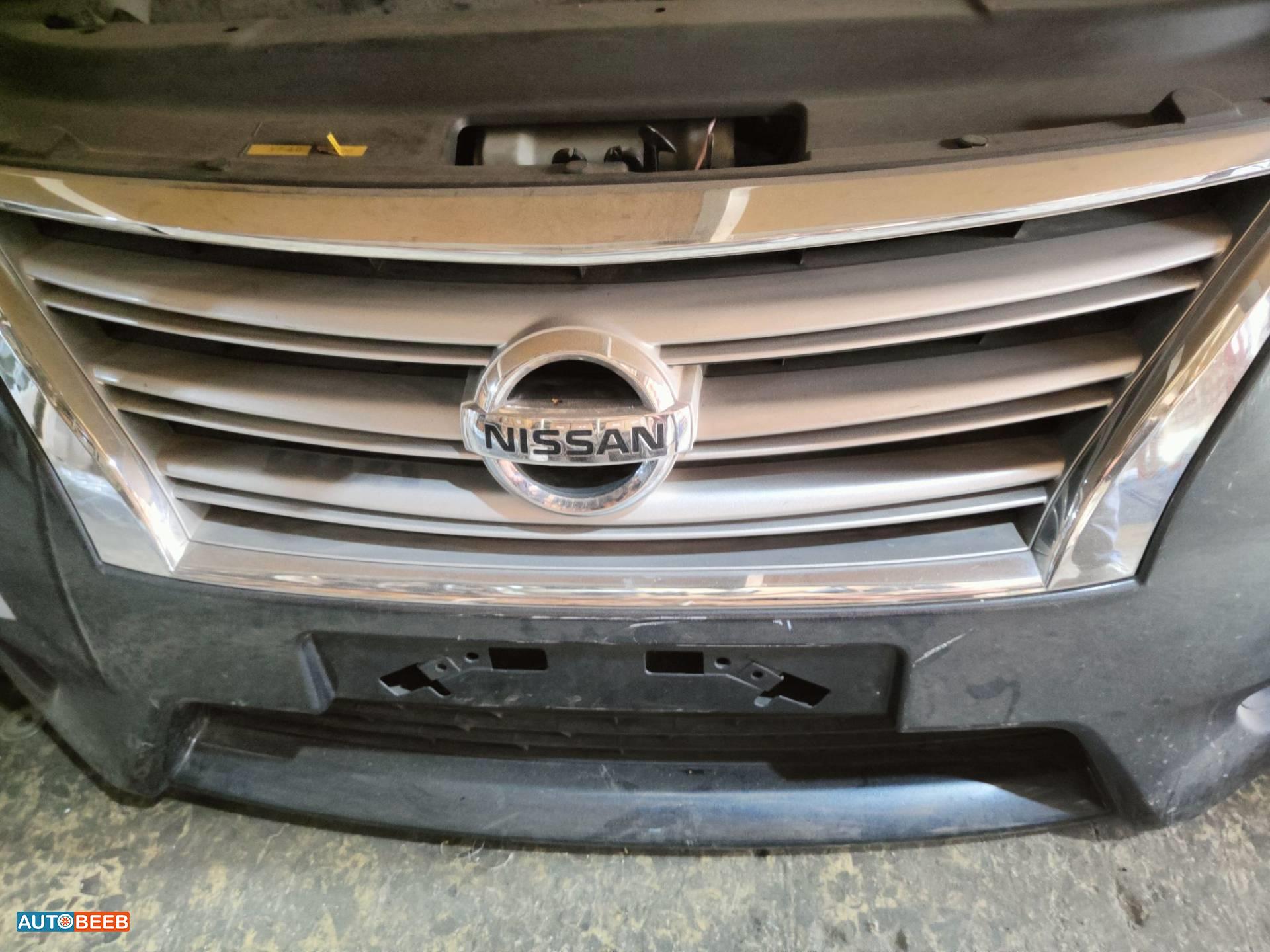 Body  Grilles Nissan Sentra