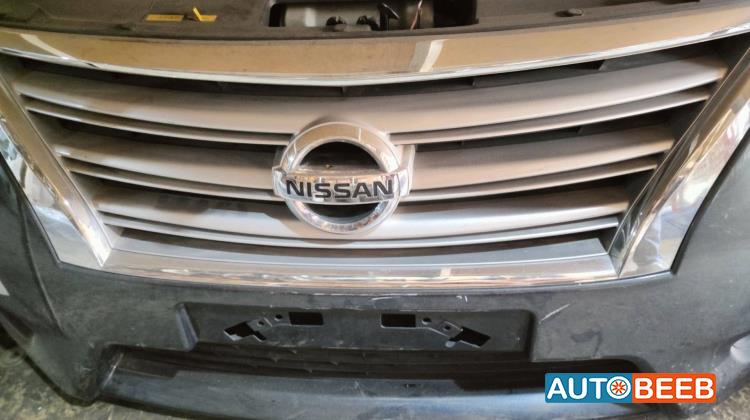 Body  Grilles Nissan Sentra