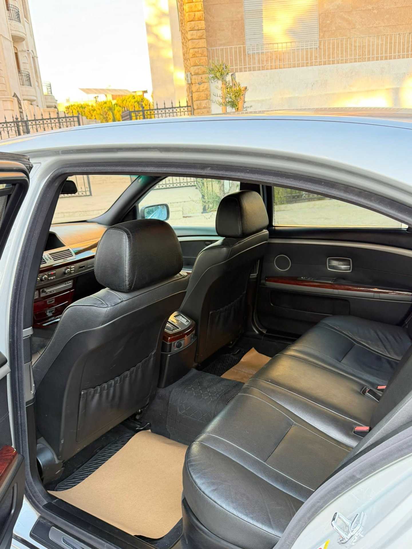 BMW 730 2007